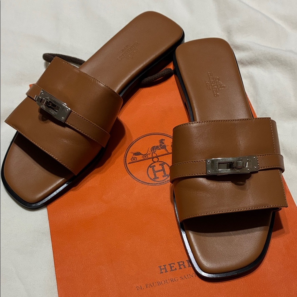 Hermes Kelly Gabriel Gold Brown Leather Slide Sandals PHW 38 Silvertone hardware